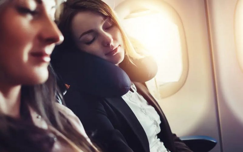 How To Get Comfy Sleep While Travelling?